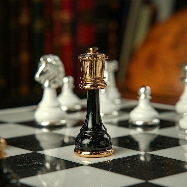 Classic Staunton Gold & Silver 3.5"