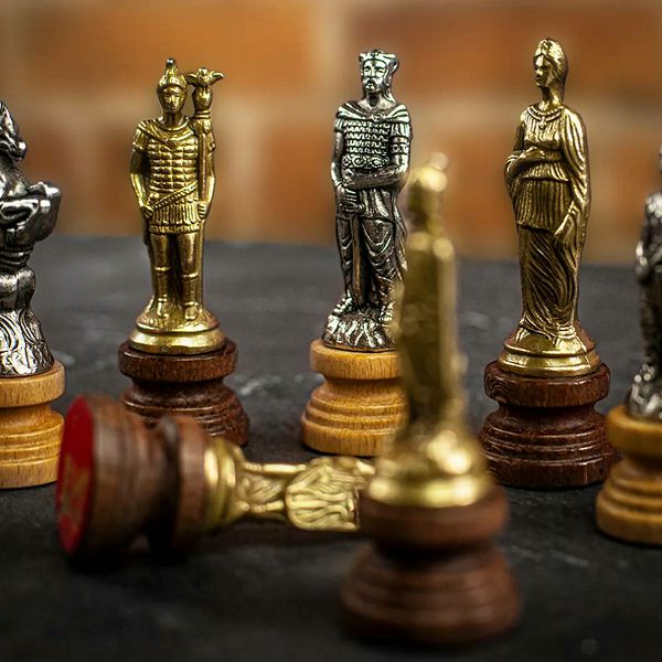 Šahovske figure Rimljani & Barbari