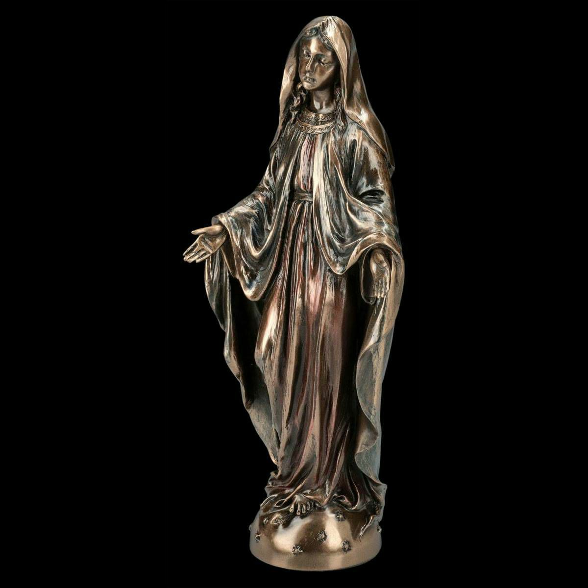 Marija raširenih ruku